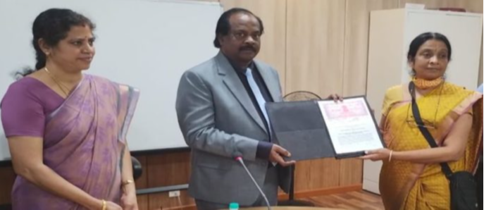CUTN signed MoU with Sardar Vallabhbhai Patel International School of Textiles and Management (SVPISTM), Coimbatore in the presence Vice-Chancellor Prof. M. Krishnan, VC on 21-12-2021